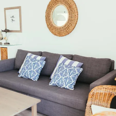 Playa Chica - Cozy & Comfy, Balcony, 2 Min To Beach Apartmán *