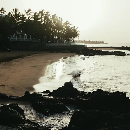 Volcan De Tilama 2 Playa Chica A 2 Min *