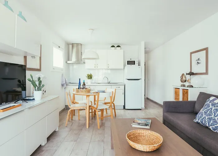 Volcan De Tilama 2 Playa Chica A 2 Min * ティアス